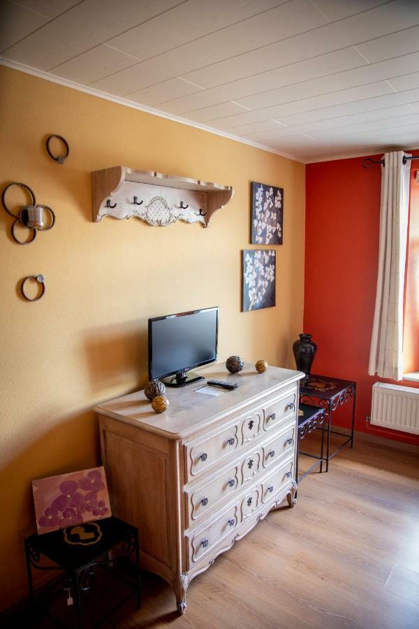 The Blacksmith'S House Libin Extérieur photo